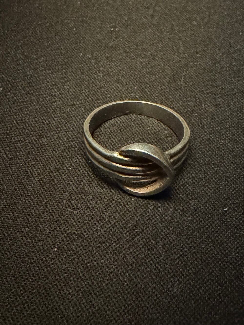 Vintage 925 Sterling Silver Size 7 Knot Ring